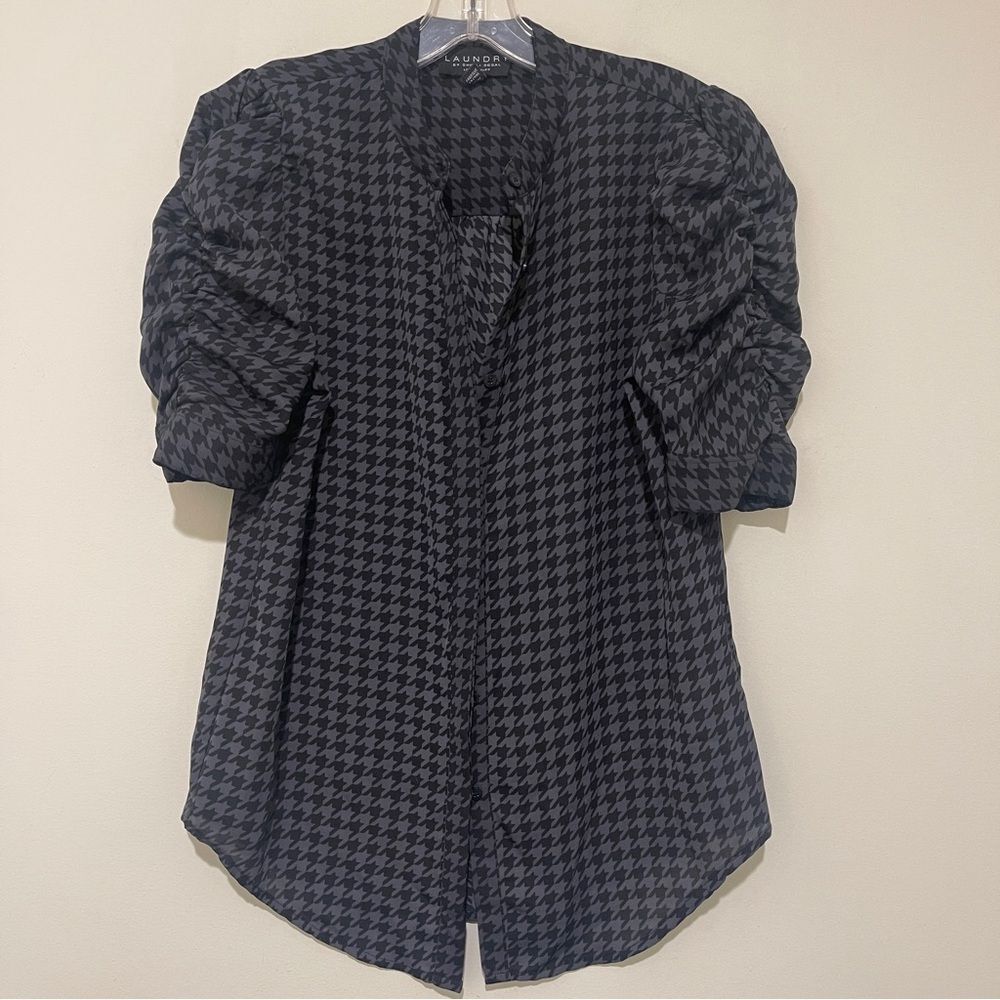 Laundry By Shelli Segal Black and Gray Houndstooth Top